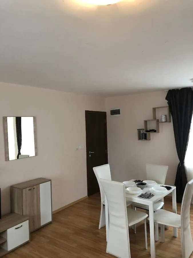 Palace De Luxe - Apartments Pomorie 0*,